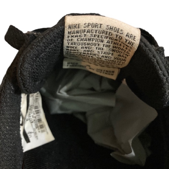 Commes Des Garçons Pegasus The Met Release Nike Runner CDG size 7 - Picture 16 of 16